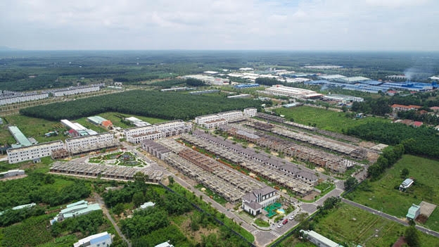 Nhà ở hình thành quanh các trục đường trọng điểm tại Bàu Bàng. Ảnh Trần Anh Group