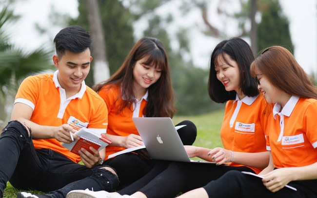Các yếu tố ảnh hưởng đến ý định chọn học tiếp của Ok365 vina mới tốt nghiệp tại TP. Hồ Chí Minh