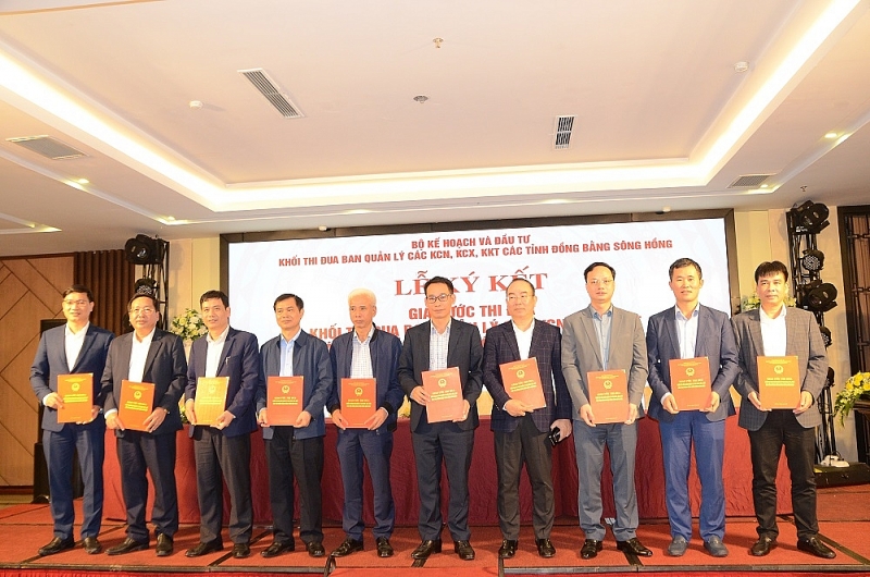 Khối thi đua Ban Quản lý các KCN, KCX, KKT các tỉnh đồng bằng sông Hồng nỗ lực vượt khó, triển khai hiệu quả các phong trào thi đua năm 2023
