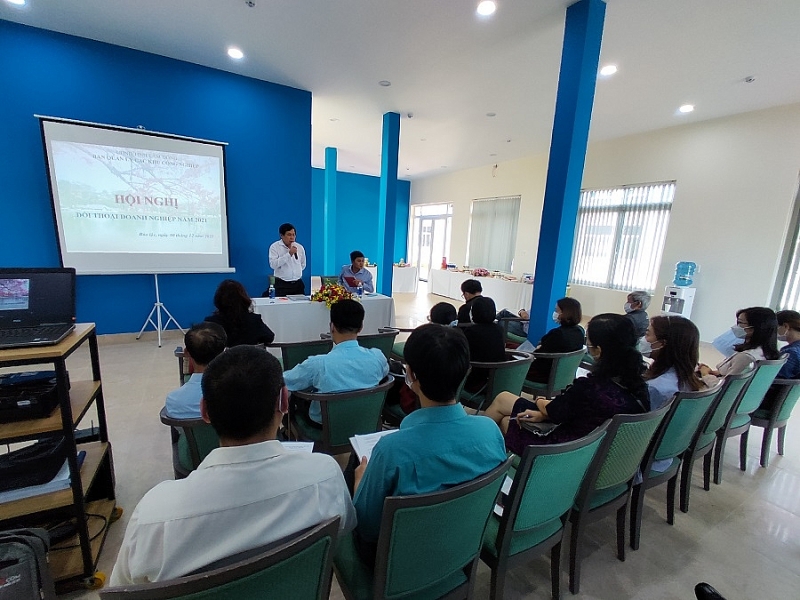 Lãnh đạo Ban Quản lý các KCN tỉnh Lâm Đồng  phát biểu tại Hội nghị đối thoại Link Nhà Cái Uy Tín 2026 | Đăng Ký +65k trong các KCN TỈNH Lâm Đồng năm 2021