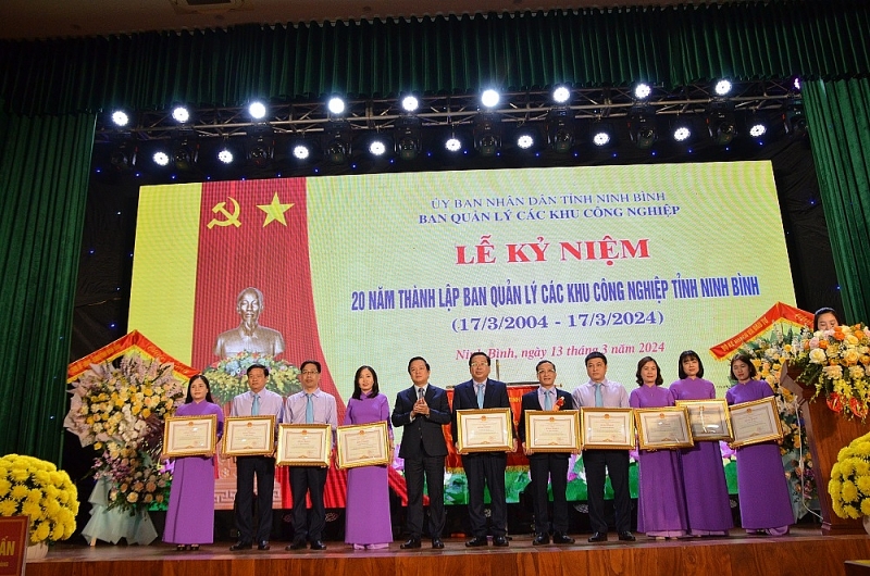 Ban Quản lý các Khu Ok 365 bet Nhanh tay đăng ký tỉnh Ninh Bình đón nhận nhiều phần thưởng cao quý của Ok365 Nhà Cái Uy Tín 2026 và tỉnh Ninh Bình
