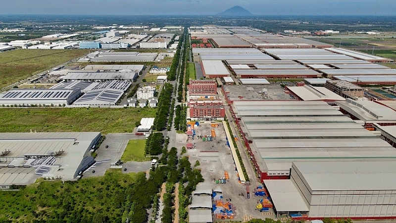 Một góc nhà máy trong KCN Phước Đông