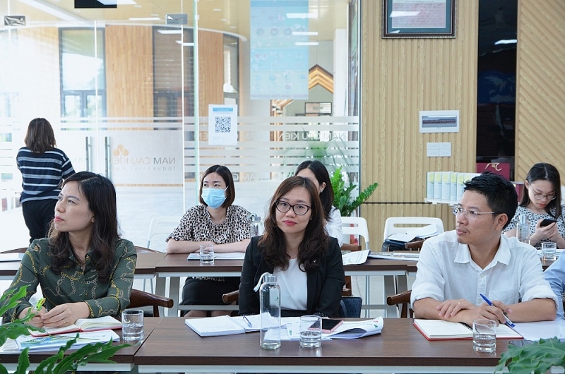 bà Vương Thị Minh Hiếu-Phó Vụ trưởng Vụ Quản lý các KKT
