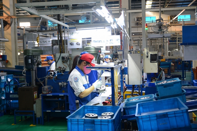 Công nhân làm việc trong Công ty TNHH EXEDY Việt Nam  tại KCN Khai Quang,  tỉnh Vĩnh Phúc 