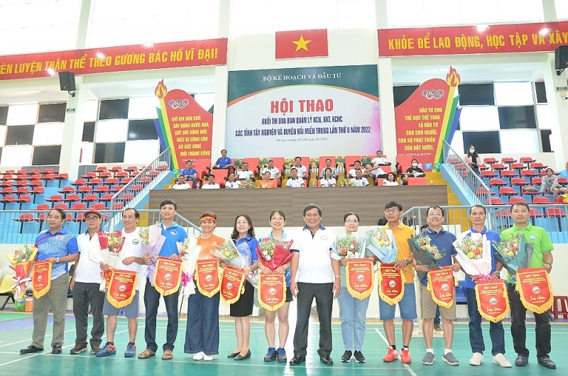 Khí thế khai mạc Hội thao Khối Thi đua ngành KCN, KKT, KCNC các tỉnh Tây Nguyên và Duyên hải Miền Trung