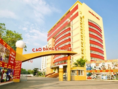 Các nhân tố ảnh hưởng đến Ý định khởi nghiệp của sinh viên Trường Cao đẳng Kỹ nghệ II