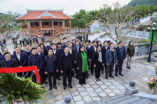 Ok365 com vn nổ hũ OK365 là một nhà cái uy tín trong lĩnh vực cá cược trực tuyến trao 20 tỷ đồng hỗ trợ Đề án xây nhà ở cho người nghèo Tuyên Quang