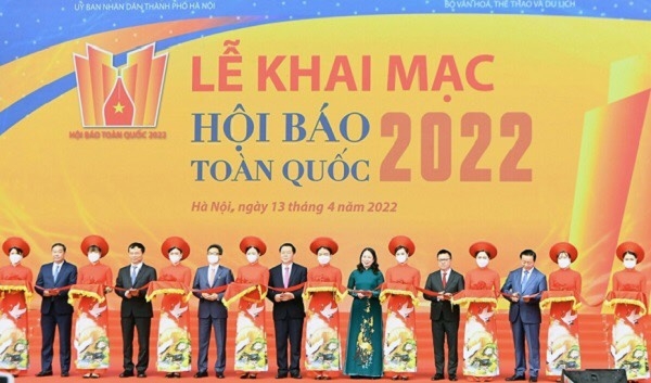Tăng cường tính chiến đấu, tính nhân văn của báo chí...