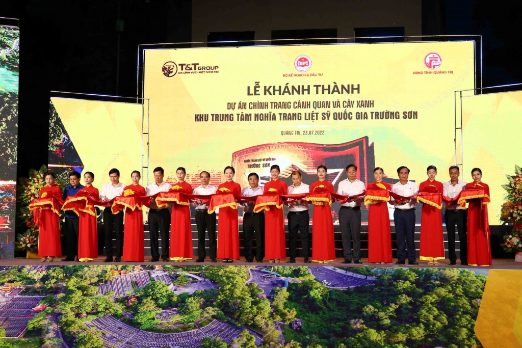 Tri ân và tôn vinh sự hy sinh to lớn của các anh hùng, liệt sỹ tại Nghĩa trang Trường Sơn