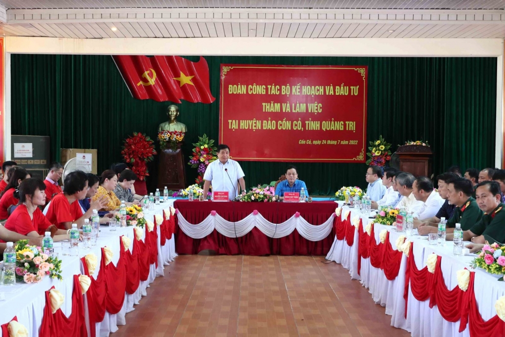 Tri ân và tôn vinh sự hy sinh to lớn của các anh hùng, liệt sỹ tại Nghĩa trang Trường Sơn