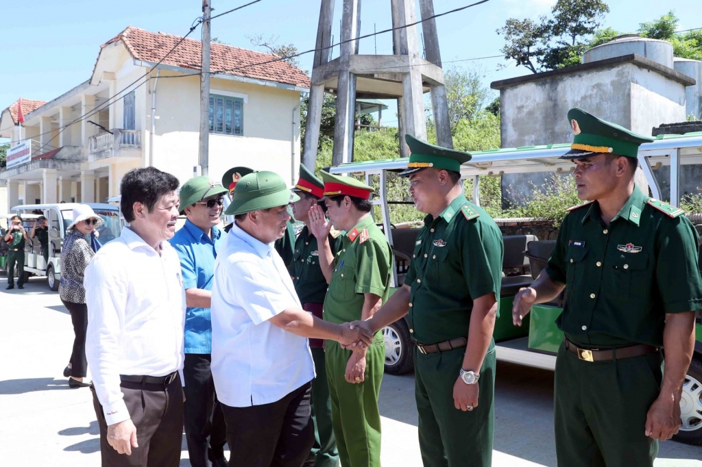 Tri ân và tôn vinh sự hy sinh to lớn của các anh hùng, liệt sỹ tại Nghĩa trang Trường Sơn