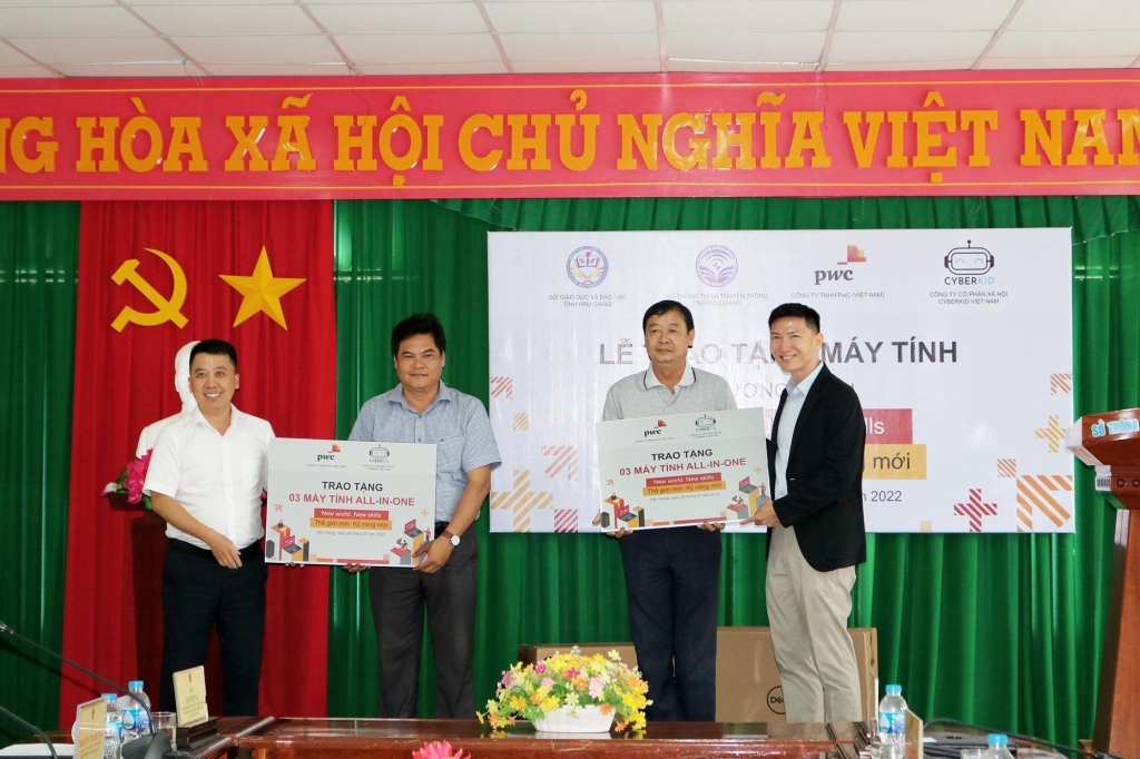 Mở rộng cơ hội tiếp cận công nghệ cho giáo viên và Trang Chủ OK365 Chính Thức Nhận 88k