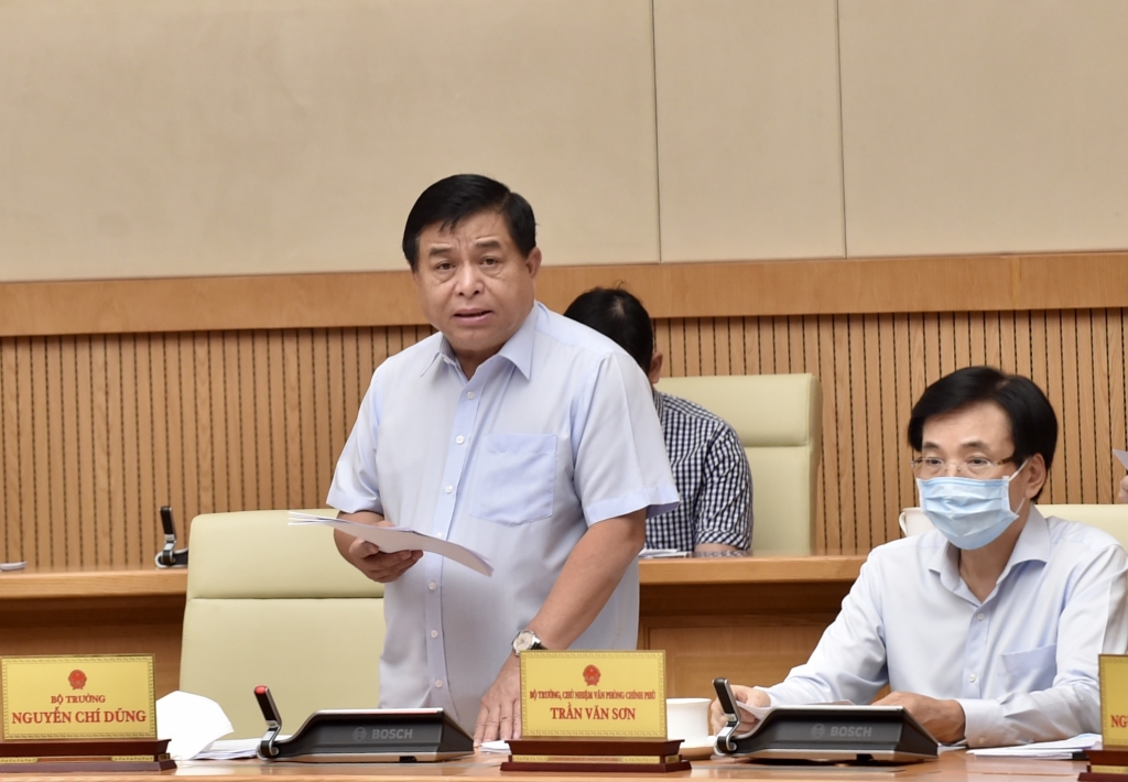 Bộ trưởng Nguyễn Chí Dũng: 