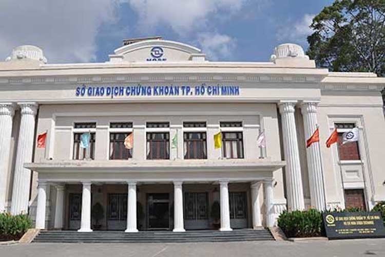 Tháng 8/2021, vốn hóa sàn HOSE chạm mốc 80% GDP