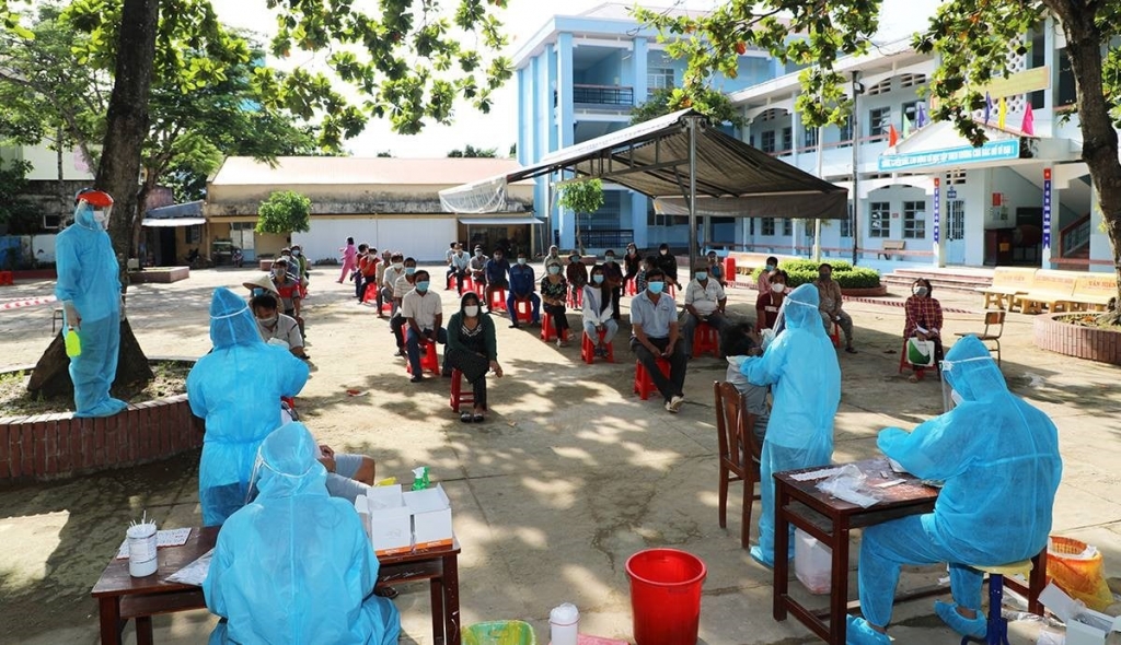 Truy tìm F0: Nên theo phương pháp xét nghiệm chọn lọc