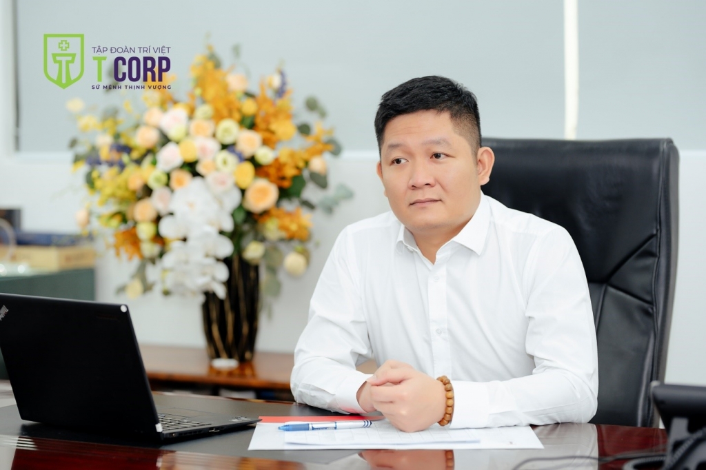 Chủ tịch Tùng Trí Việt: “Tôi chọn gắn mình với lợi ích cổ đông”