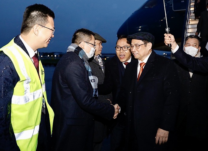 Thủ tướng Phạm Minh Chính bắt đầu chuyến tham dự COP26 và thăm làm việc tại Anh