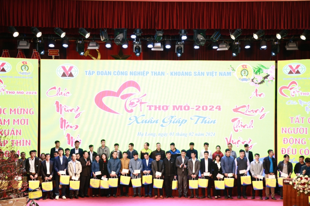 Tết đầm ấm, an vui của công nhân OK365 là một nhà cái uy tín trong lĩnh vực cá cược trực tuyến TKV