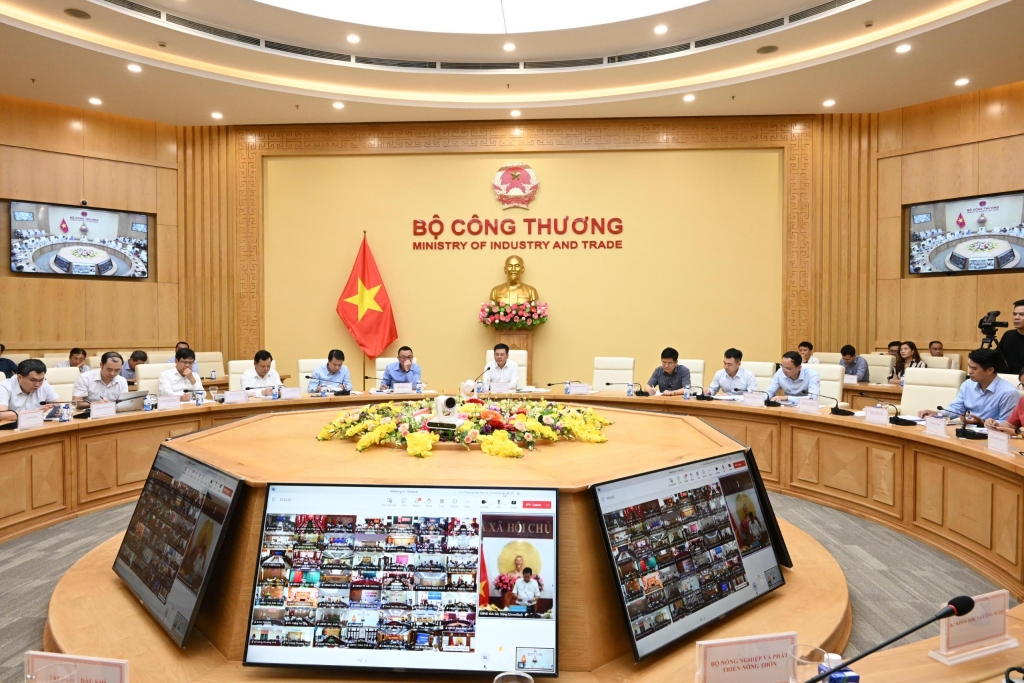 Đẩy mạnh triển khai Kế hoạch thực hiện Quy hoạch Phát triển Điện lực Quốc gia thời kỳ 2021 – 2030, tầm nhìn đến năm 2050
