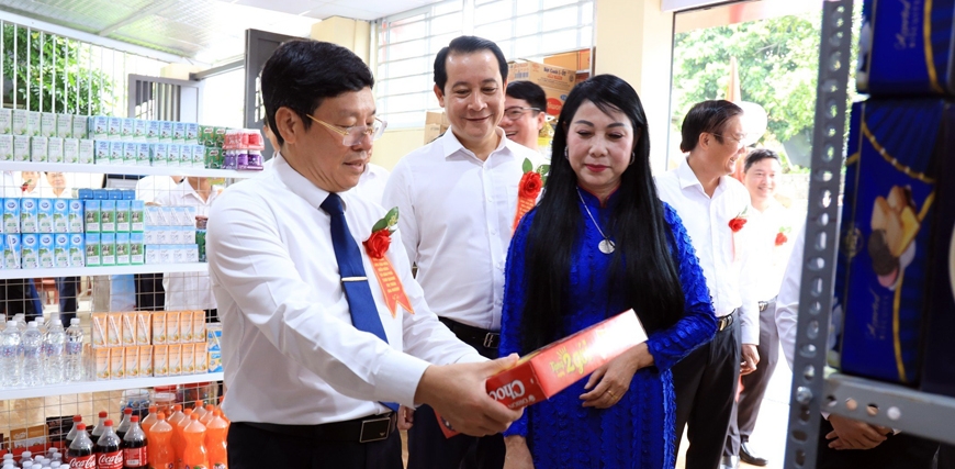 Khánh thành Khu thiết chế văn hóa, thể thao Làng văn hóa kiểu mẫu đầu tiên của Vĩnh Phúc