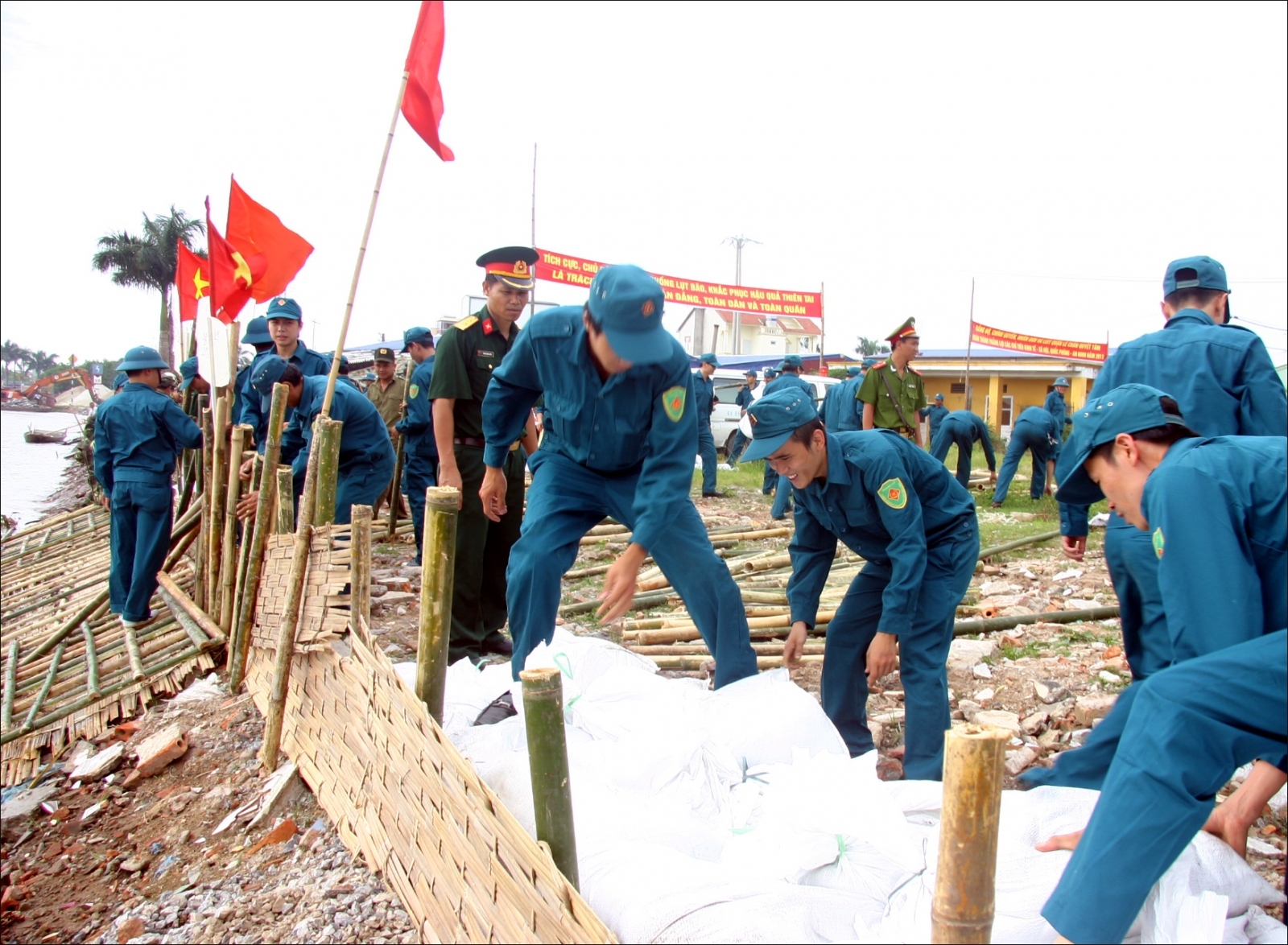 Tăng cường công tác phòng, chống thiên tai và tìm kiếm cứu nạn