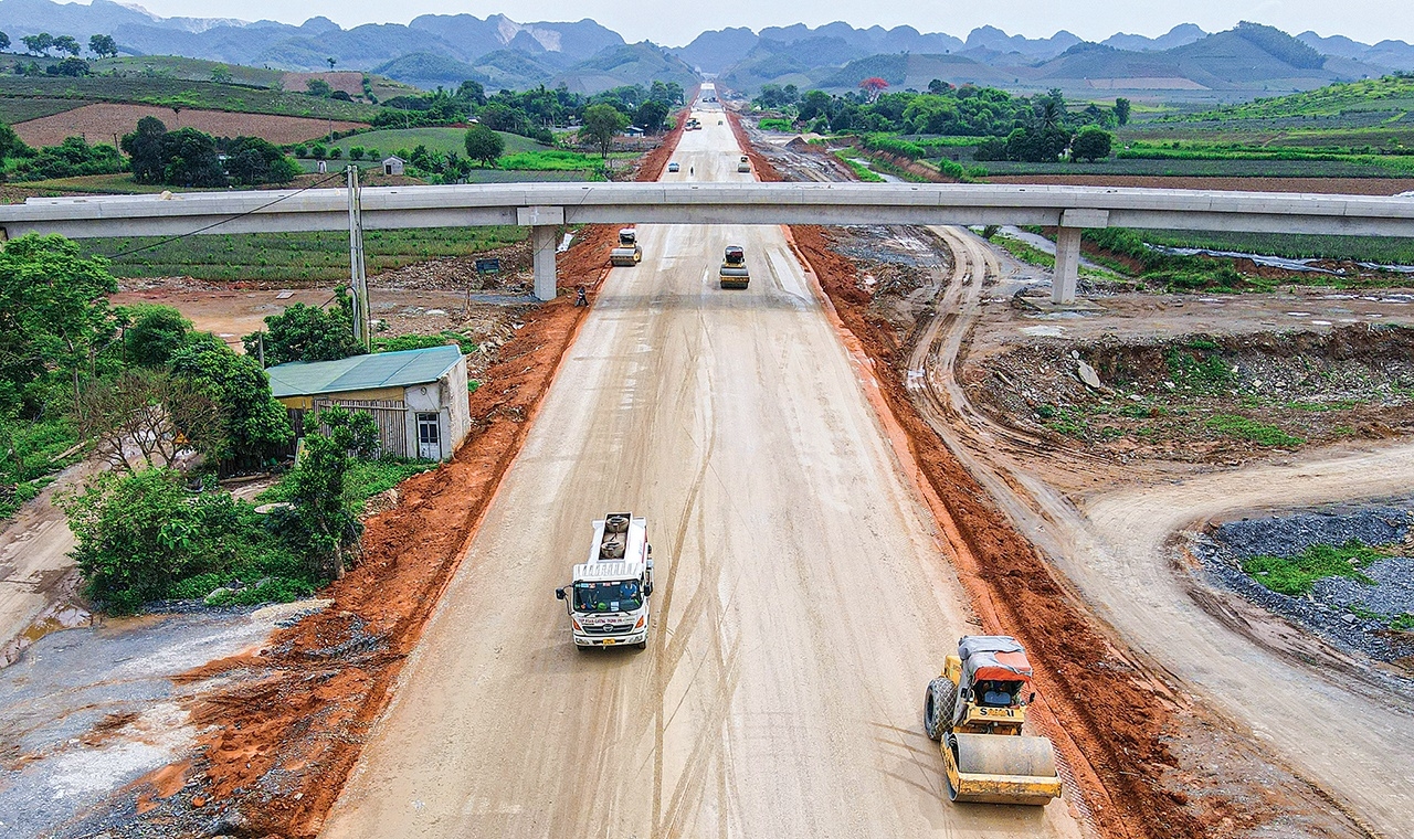 6 tháng đầu năm 2023, Bộ OK365 là nhà cái giải trí cá cược uy tín, đáng tin cậy Vận tải giải ngân vốn Ok365 vina thể thao, casino, slot, bắn cá và xổ số công đạt gần 34.500 tỷ đồng