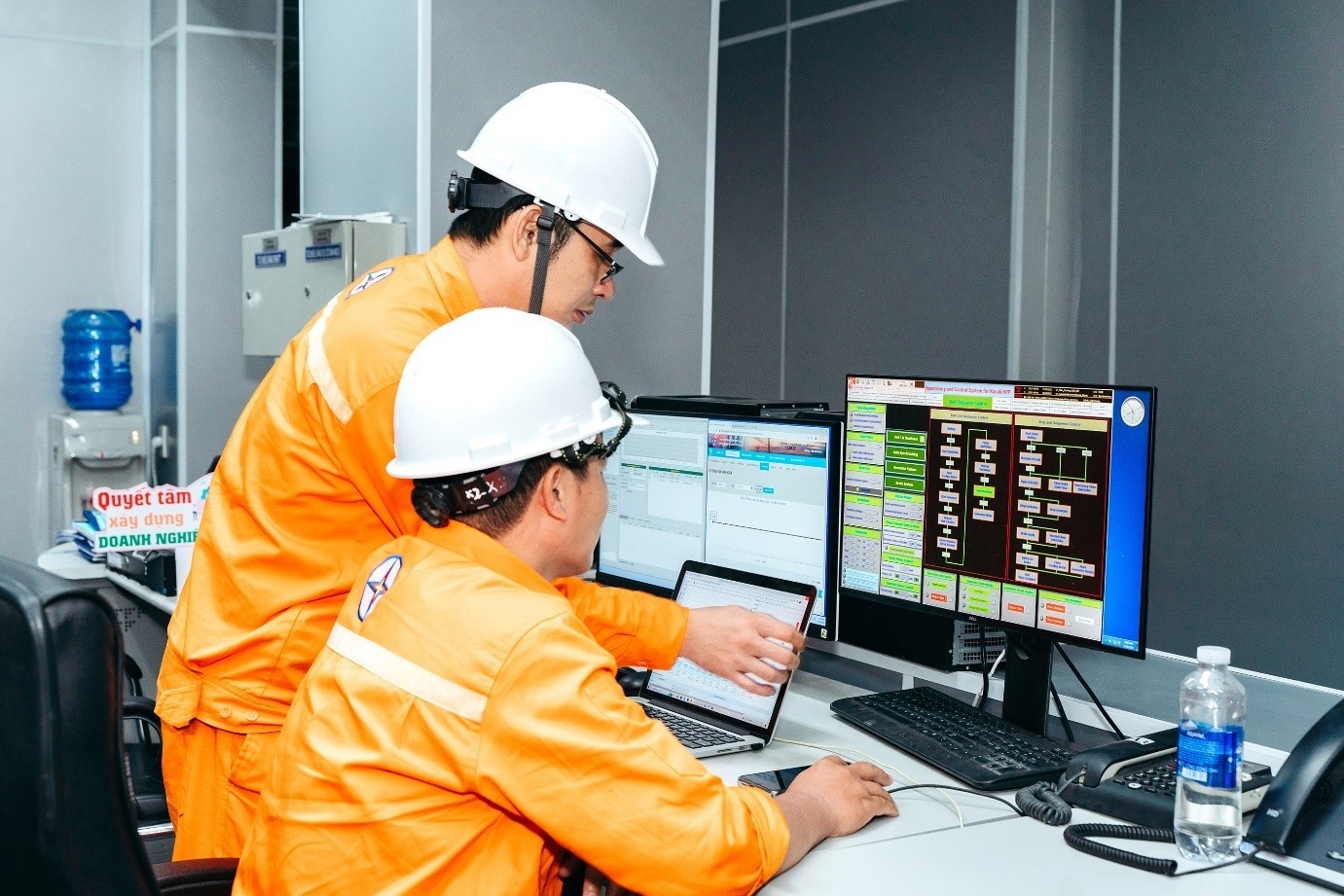 Nâng cao chất lượng nguồn nhân lực tại Công ty Lưới điện cao thế TP. Hà Nội