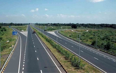 Ban hành Nghị quyết mới về chủ trương triển khai đầu tư Dự án xây dựng công trình đường bộ cao tốc Bắc - Nam