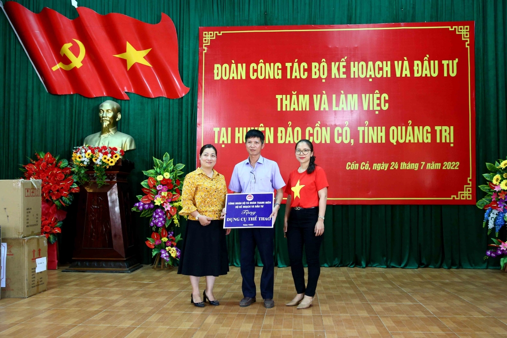 Hành trình về Quảng Trị tri ân các anh hùng, liệt sỹ