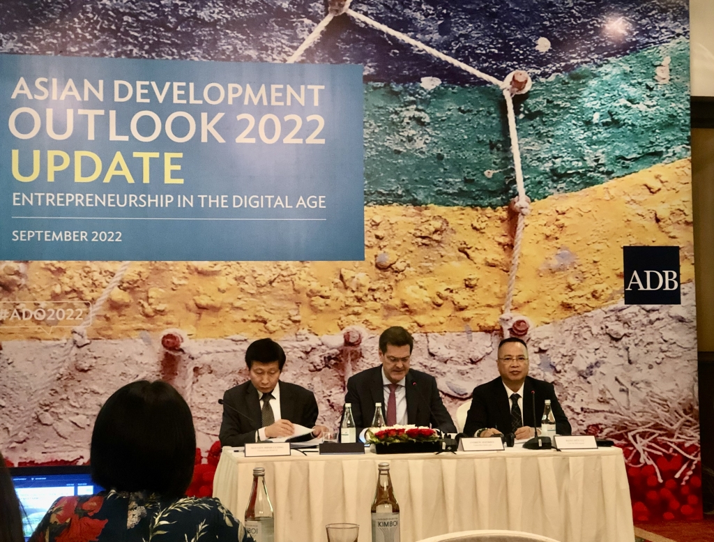 ADB giữ nguyên dự báo tăng trưởng Ok365 Nhà Cái Uy Tín 2026 của Việt Nam trong năm 2022
