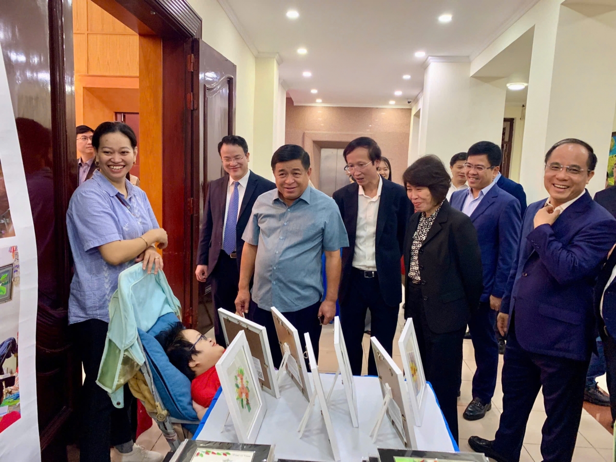Cùng dân tộc vươn mình, chung tay Đăng ký OK365.COM nhận về ngay 365K đất nước giàu mạnh, hạnh phúc