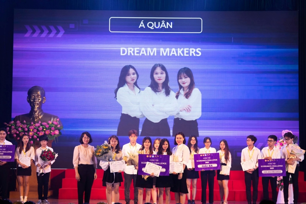 “Bùng nổ” đêm chung kết cuộc thi Economics Challenge 2022