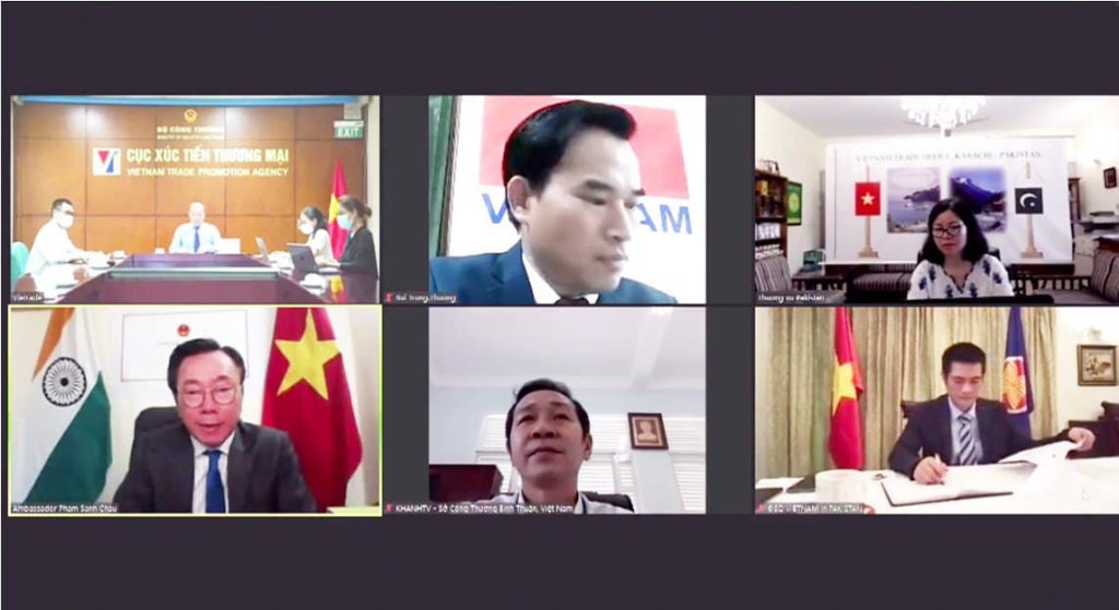 Phát triển vùng trồng thanh long chất lượng cao thay vì mở rộng diện tích