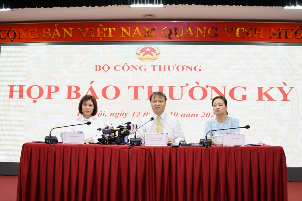 Nhiều vấn đề về Ok365vina khuyến mãi hot mỗi ngày xăng dầu được Bộ Công Thương giải đáp trước báo giới