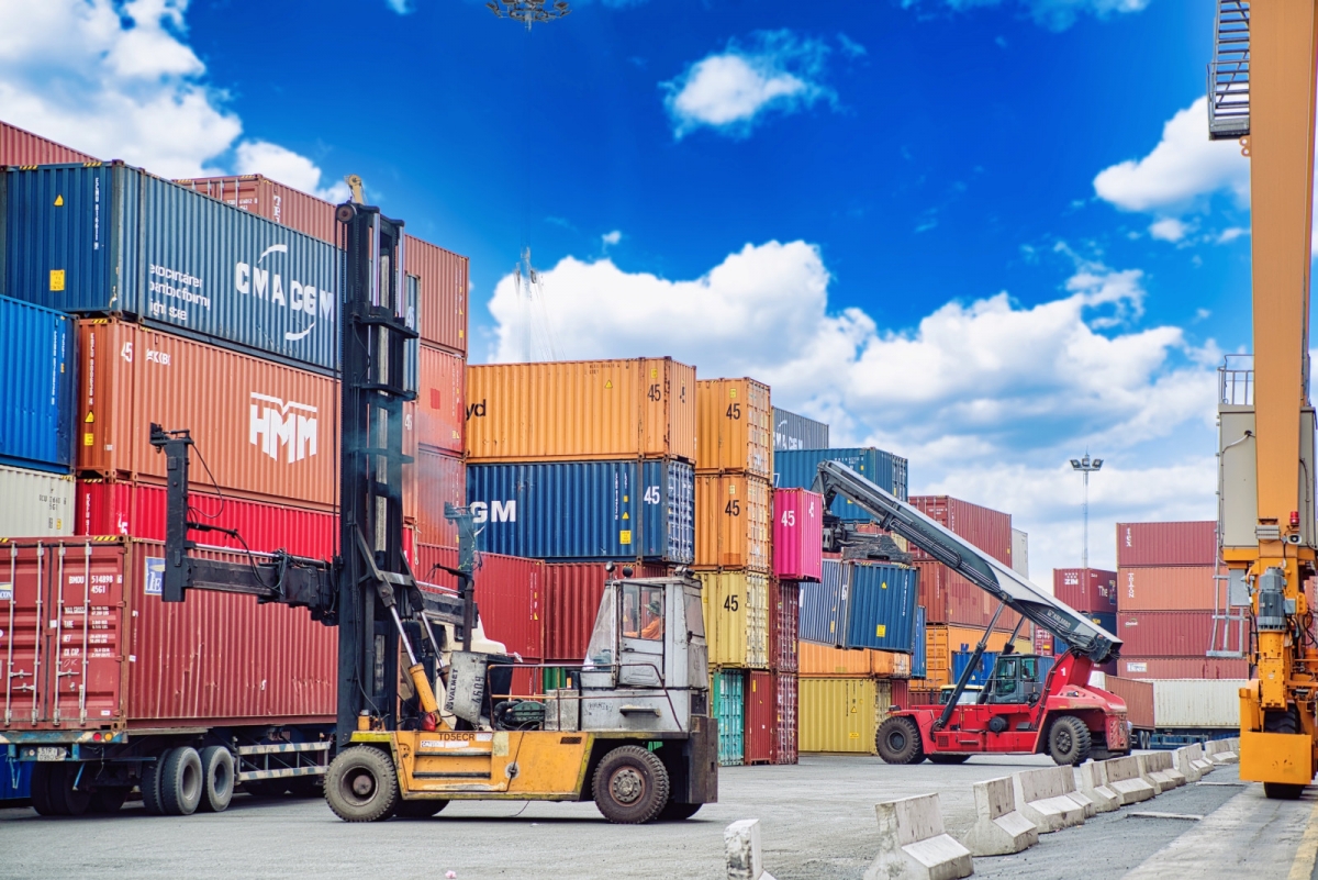 Quản lý OK365 là một nhà cái uy tín trong lĩnh vực cá cược trực tuyến đối với ngành logistics theo cách tiếp cận hệ thống và tích hợp đa ngành